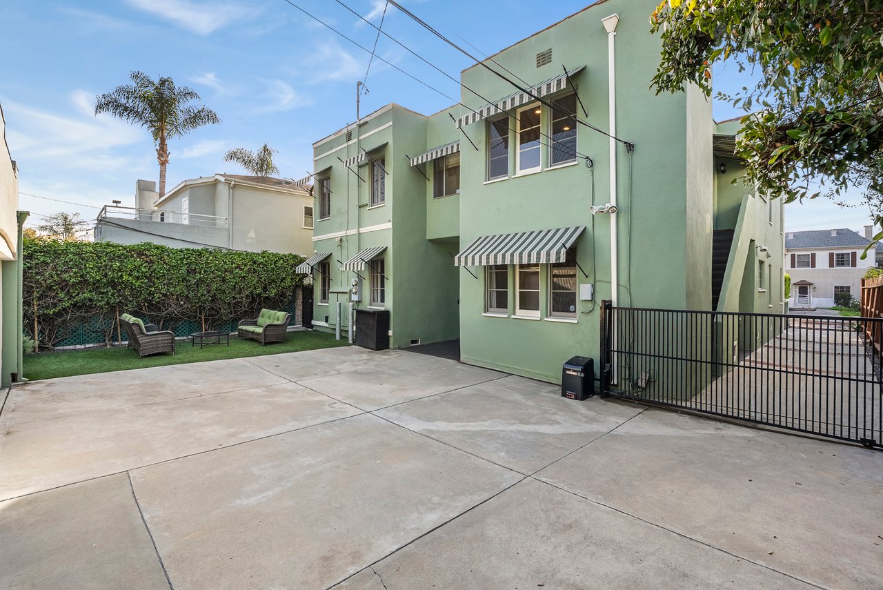 104 N Harper Ave, Beverly Grove