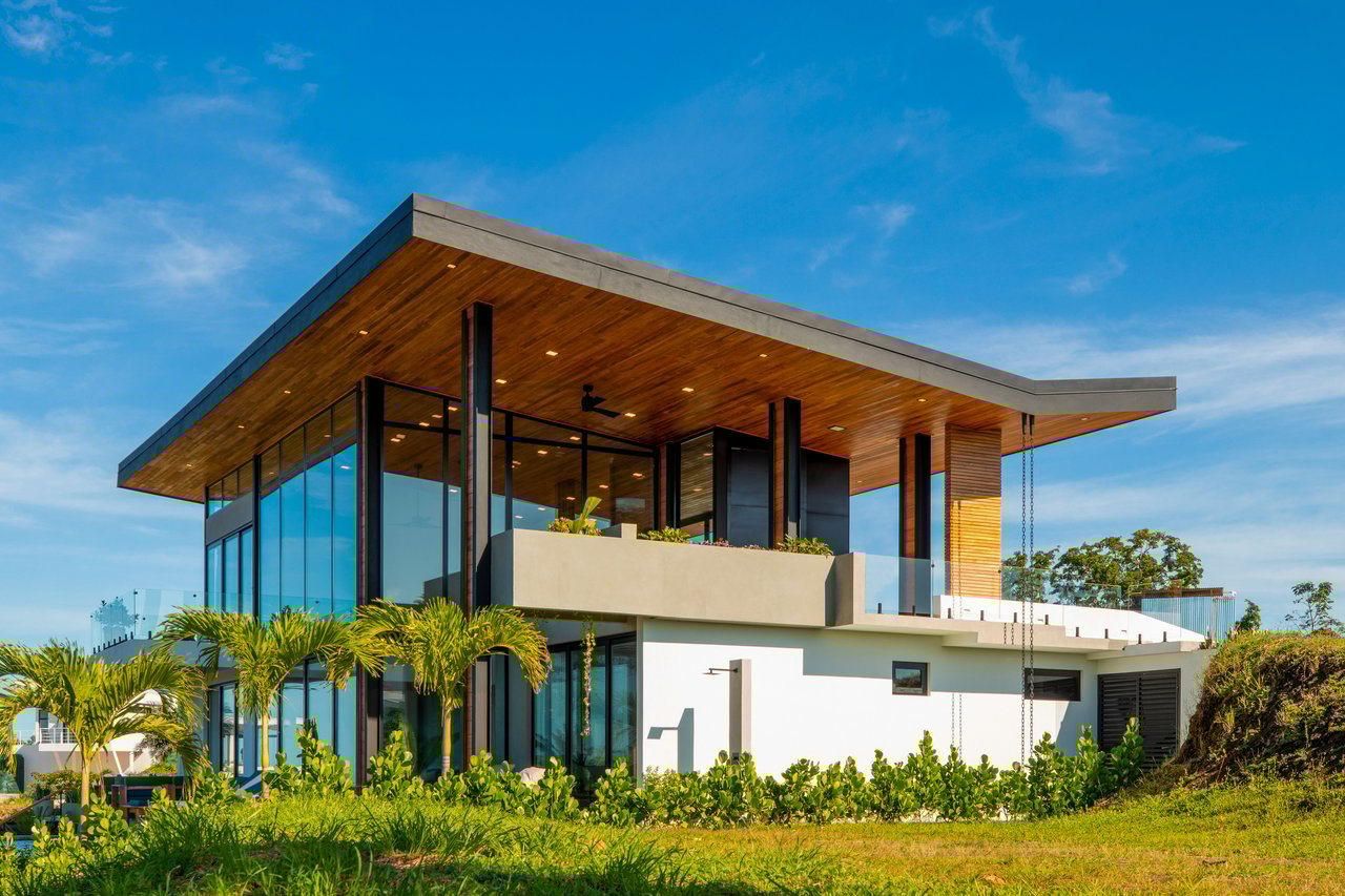 GARDEN HOUSE