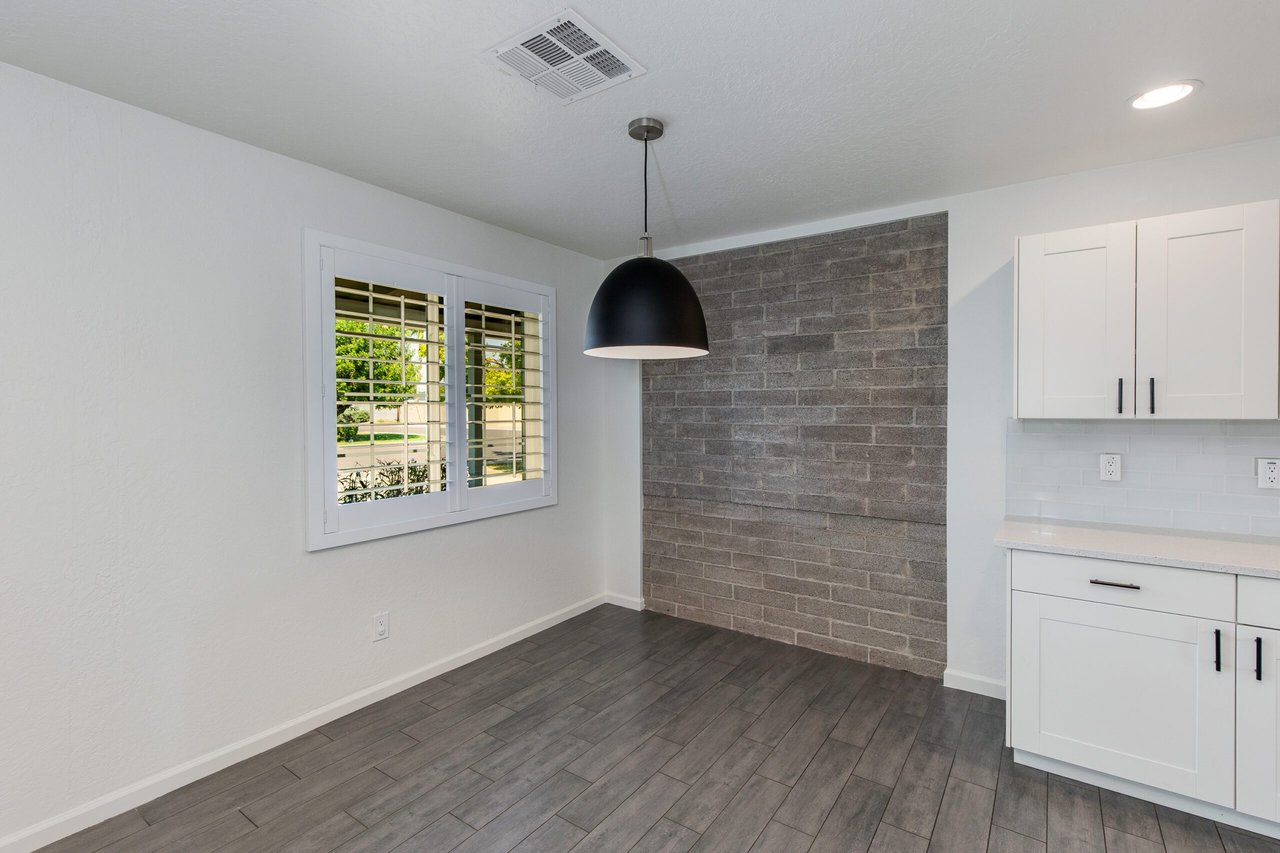 821 E Cavalier Dr.