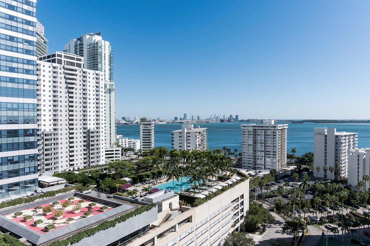 Echo Brickell 1602