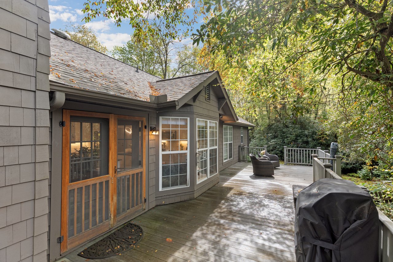 75 Hickory Dr