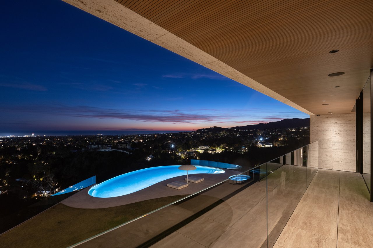 684 Firth Ave, Brentwood