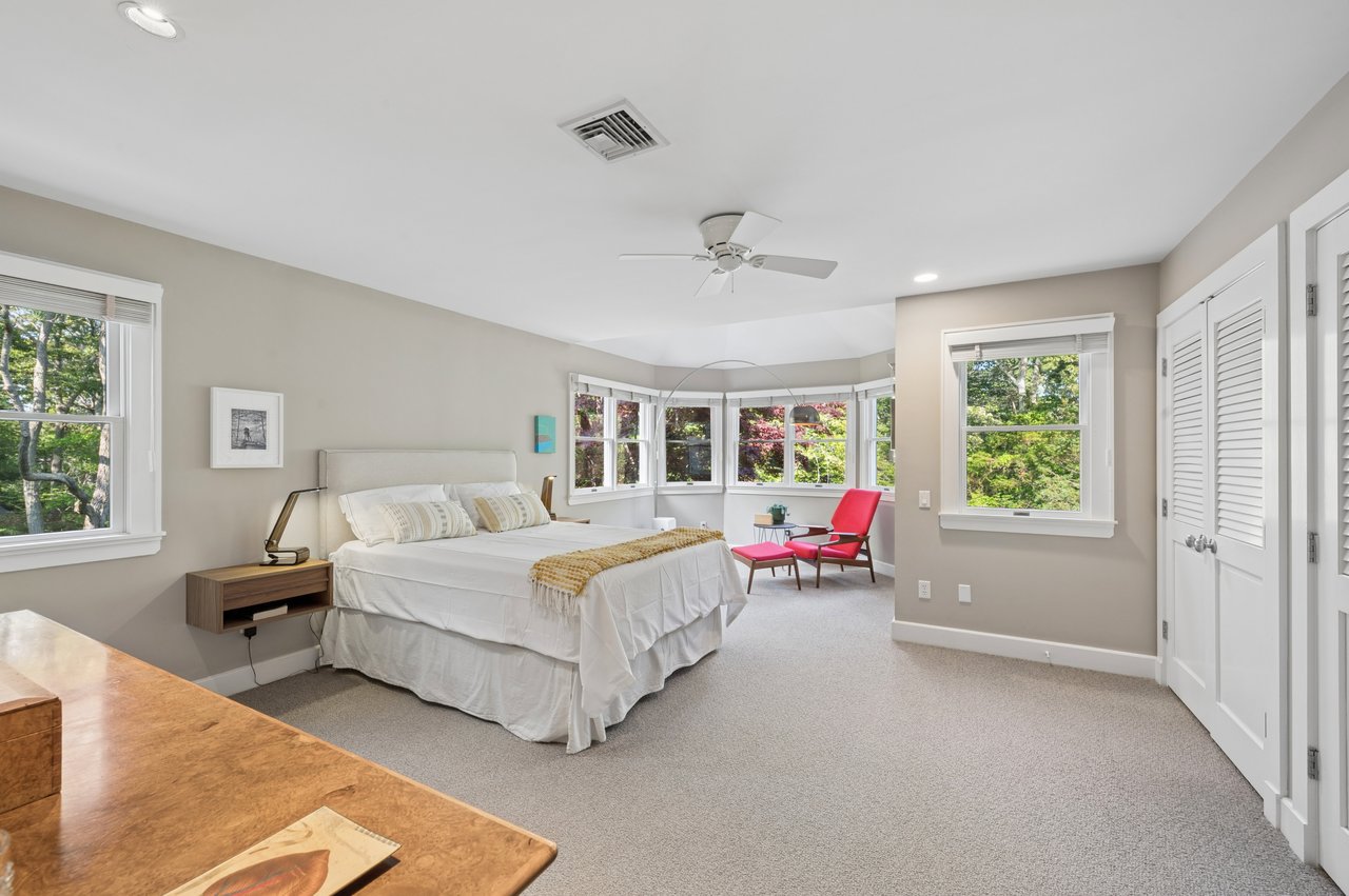 10 Oak Drive