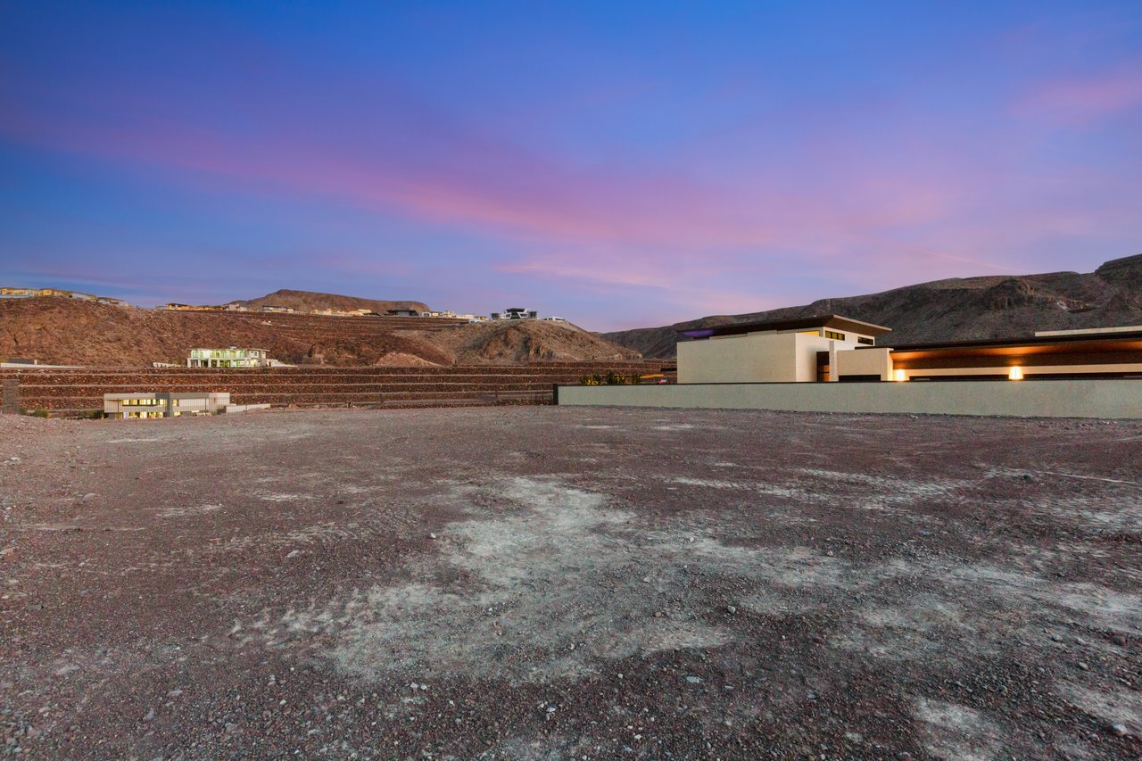 20 Sanctuary Peak Court