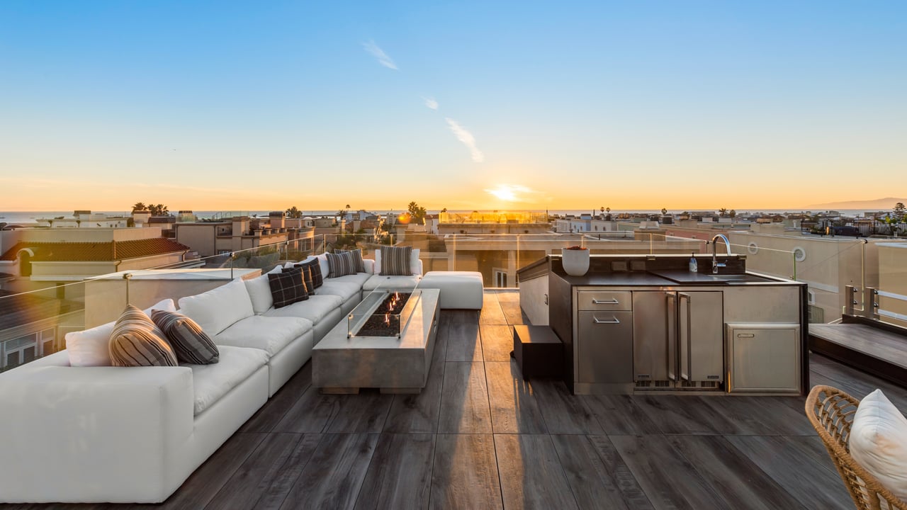 145 Channel Pointe Mall