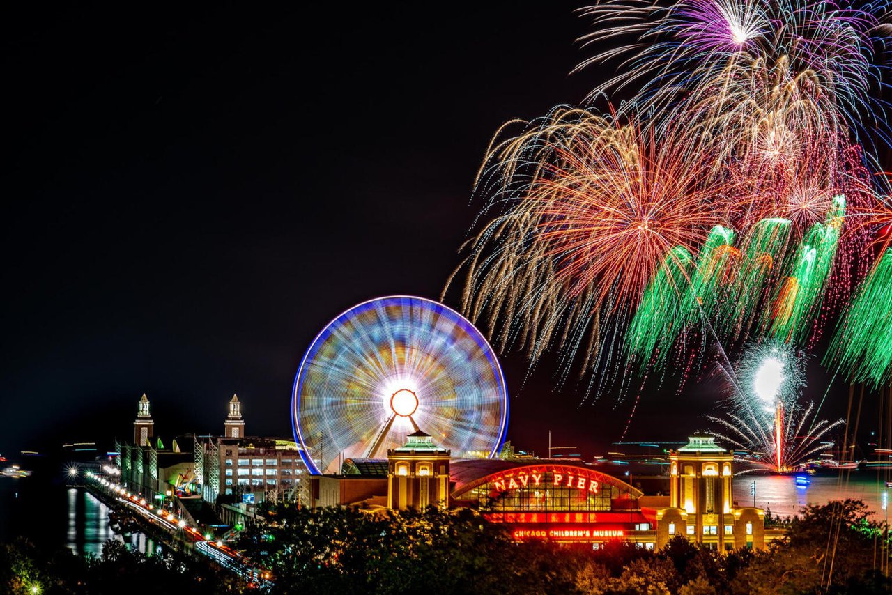 Chicago navy pier fireworks new years eve- ultra luxury living international rea estate