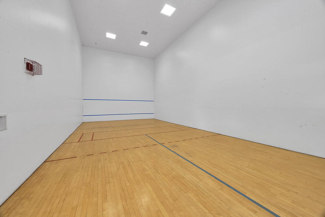 Spacious Rental in Brickell Key