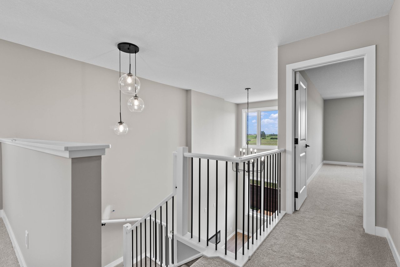159 Belvedere Crescent SE