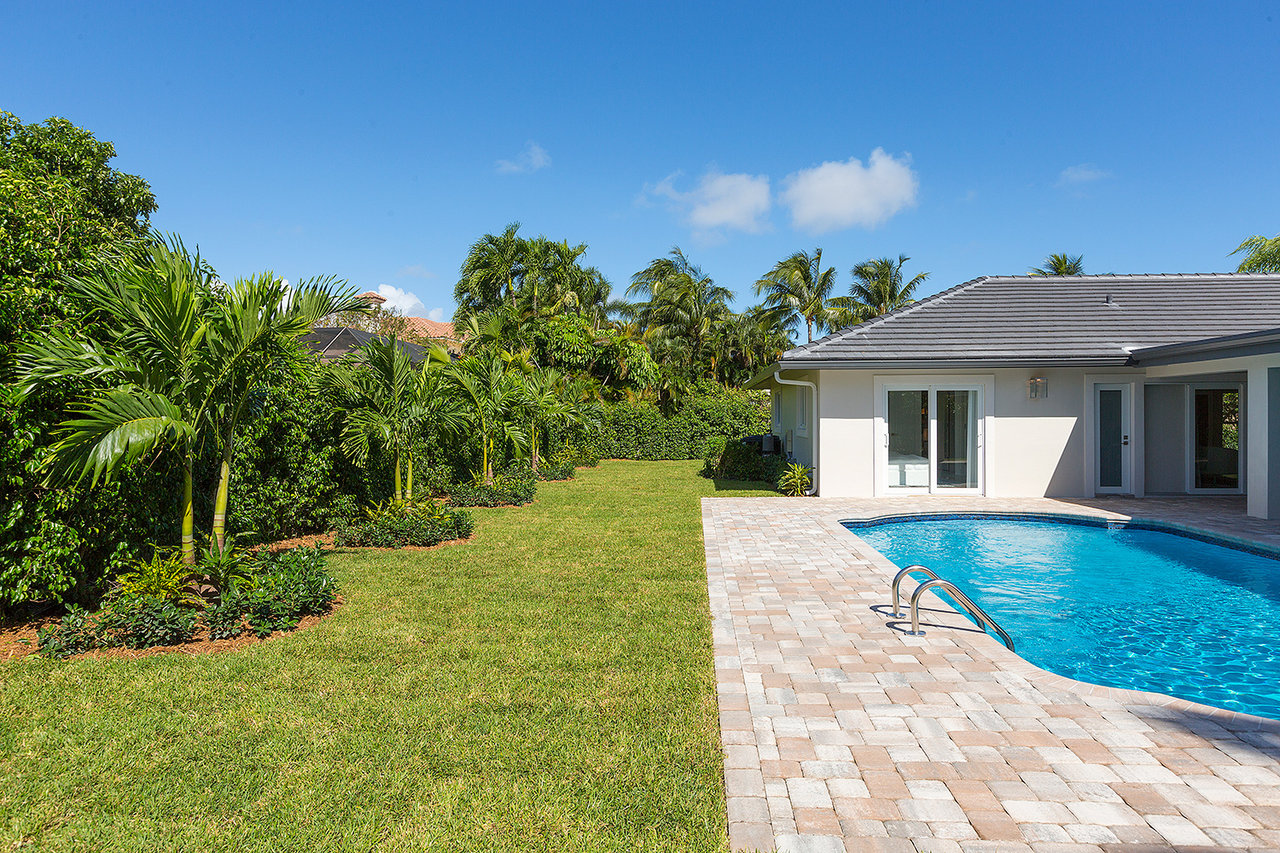 2367 Queen Palm Road
