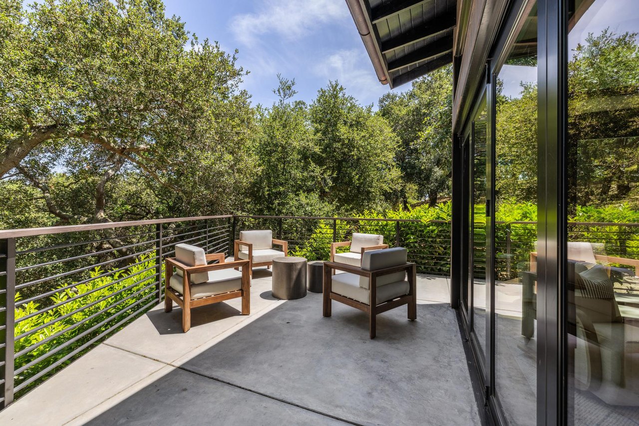 138 Bolivar LN