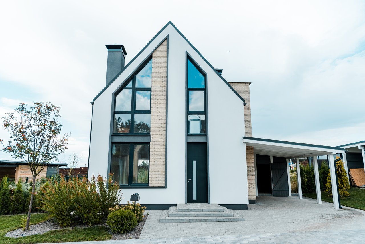 Maintaining Your Luxury Property: Essential Services in Sarasota