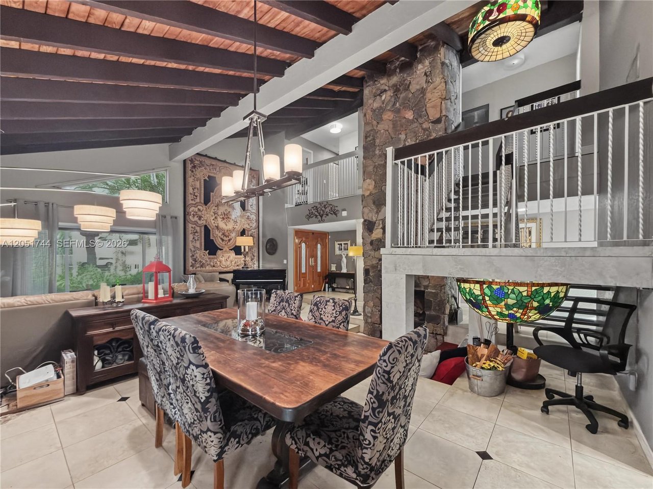 9720-e-calusa-club-dr-miami-fl-home-sold-dining-area