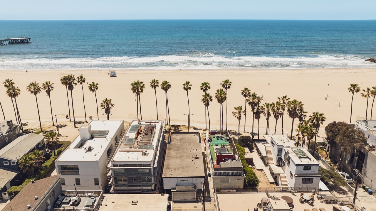 2609 Ocean Front Walk, Venice