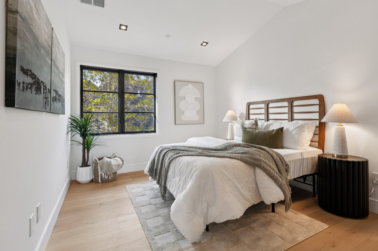10 Channing Rd, Burlingame