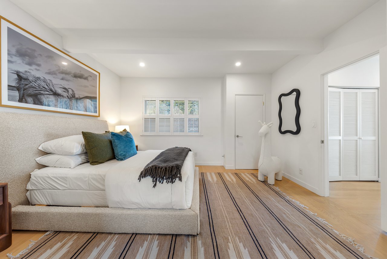 Gated View Residence on the Water