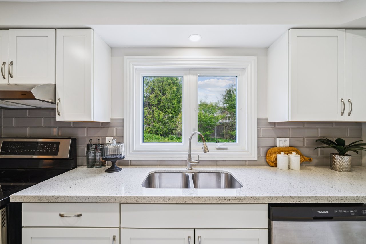150 Orchard Heights