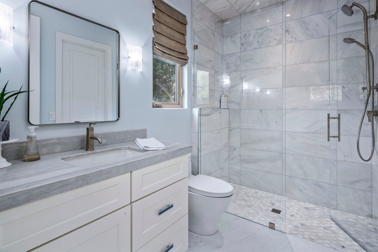 11129 E JUAN TABO Road