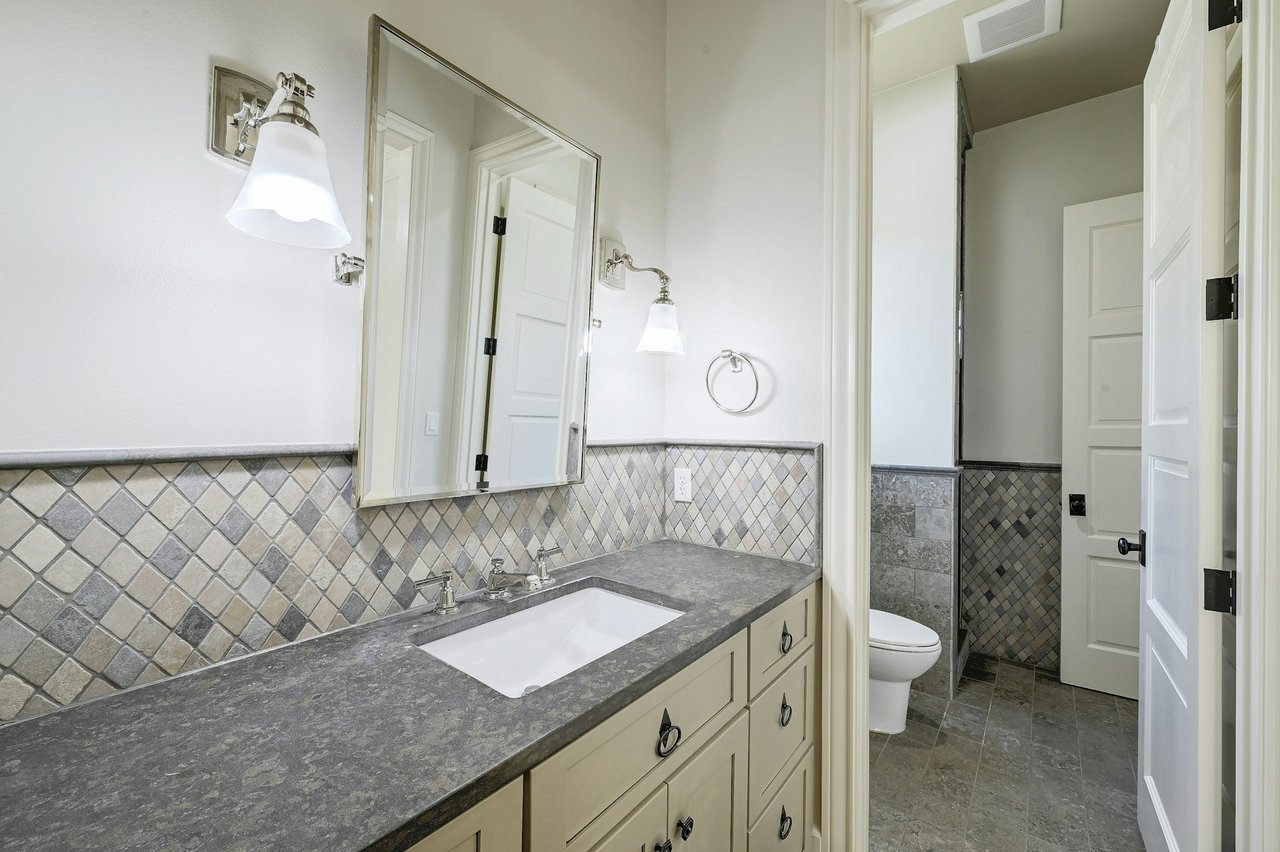 Coming Soon in Barton Creek!