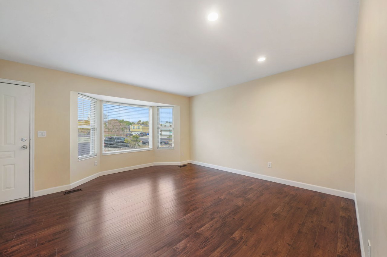 8577 Autumn Gold Cir