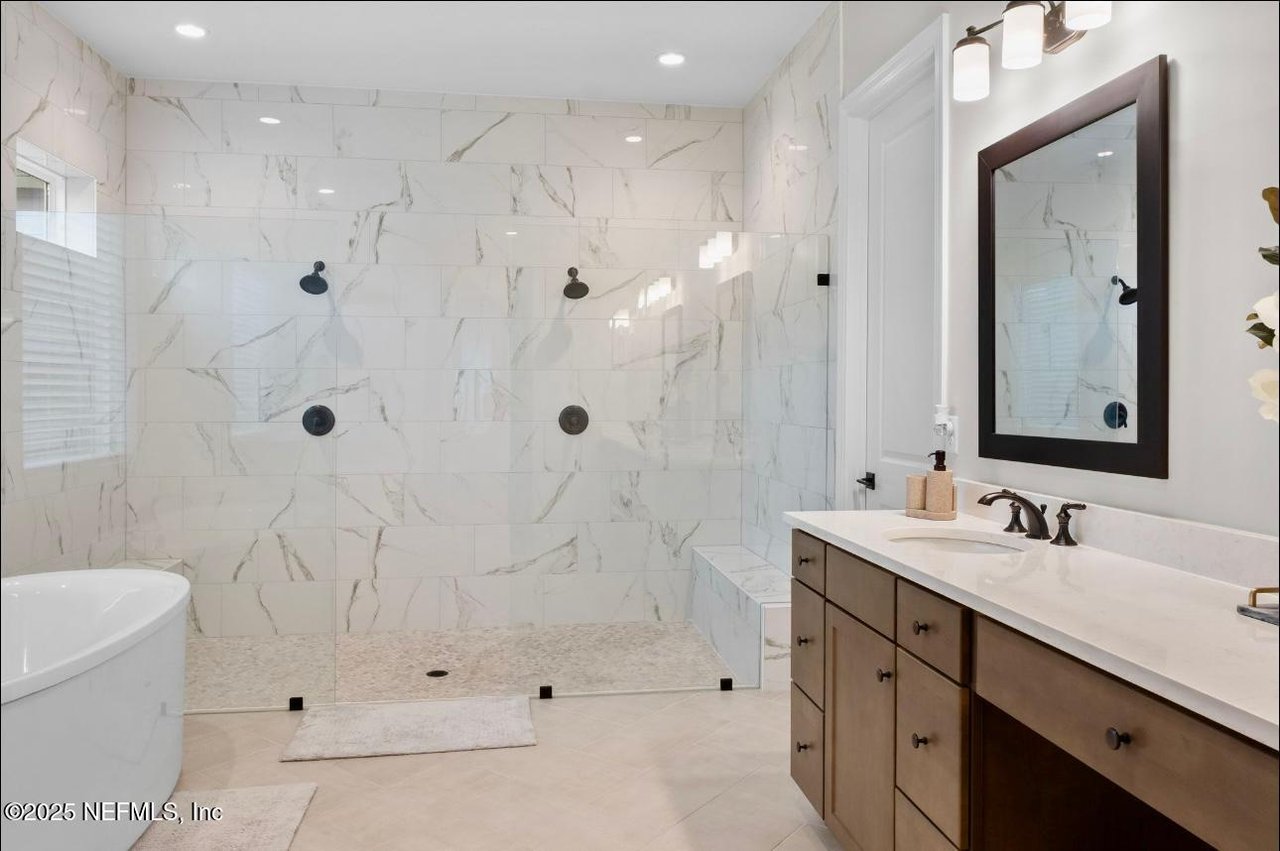 462 HILLENDALE Circle, St. Johns