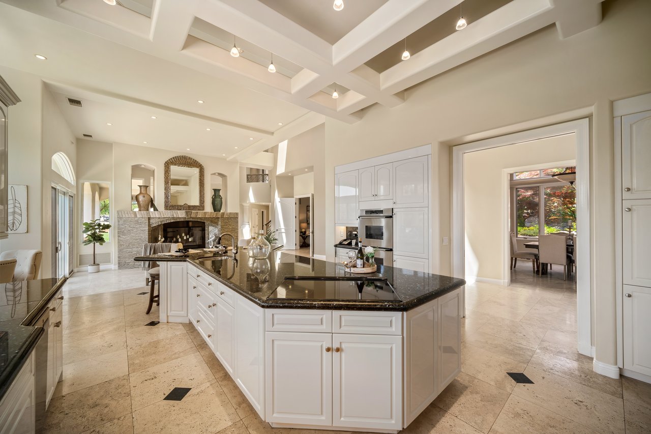 41555 Avenida Conchita