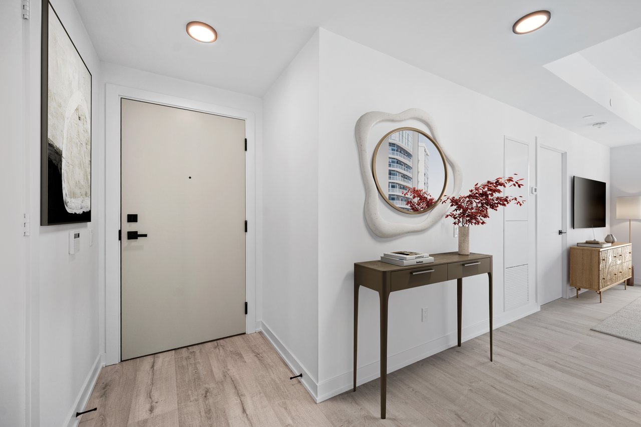 327 King Street W 3905, Toronto C01 Unit: 3905