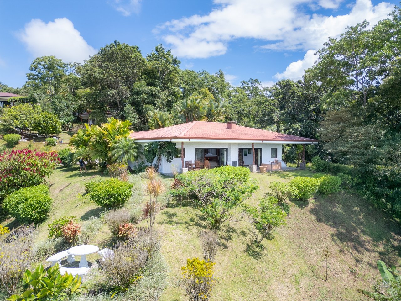 Casa Blanca | Multi-Villa Estate with Lake Views - Nuevo Arenal