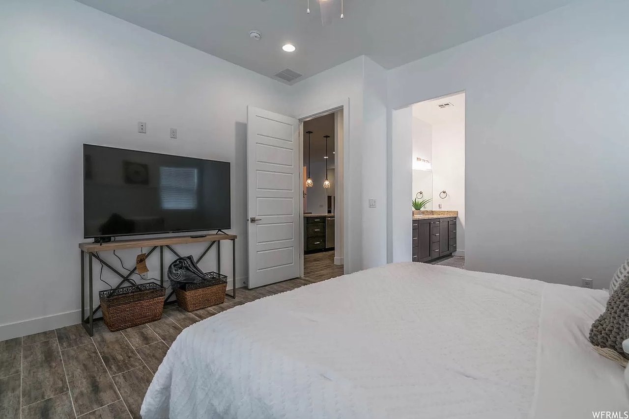 HIDEAWAY RETREAT