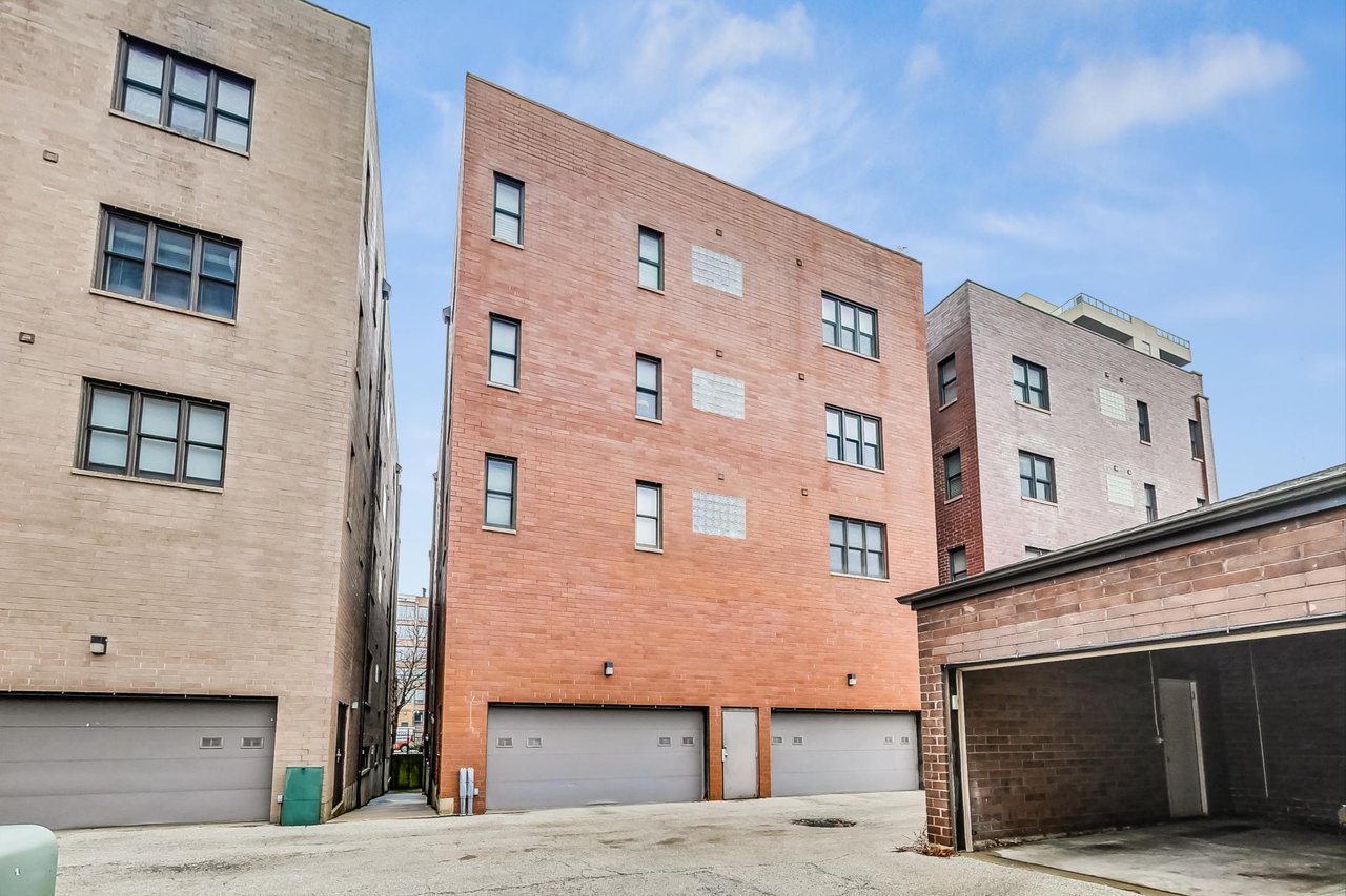 689 N Peoria St Unit 2N