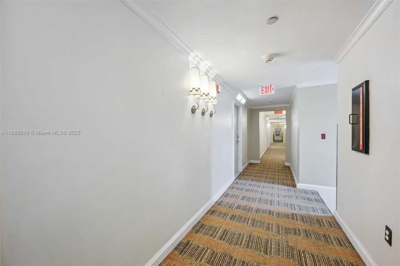 2951 S Bayshore Drive | Unit 917