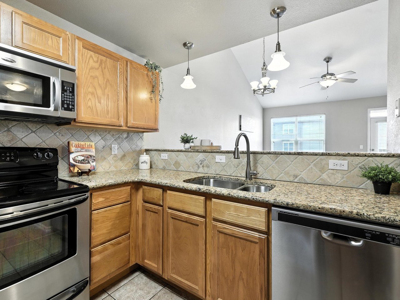 605 Cougar Bluff Point 210