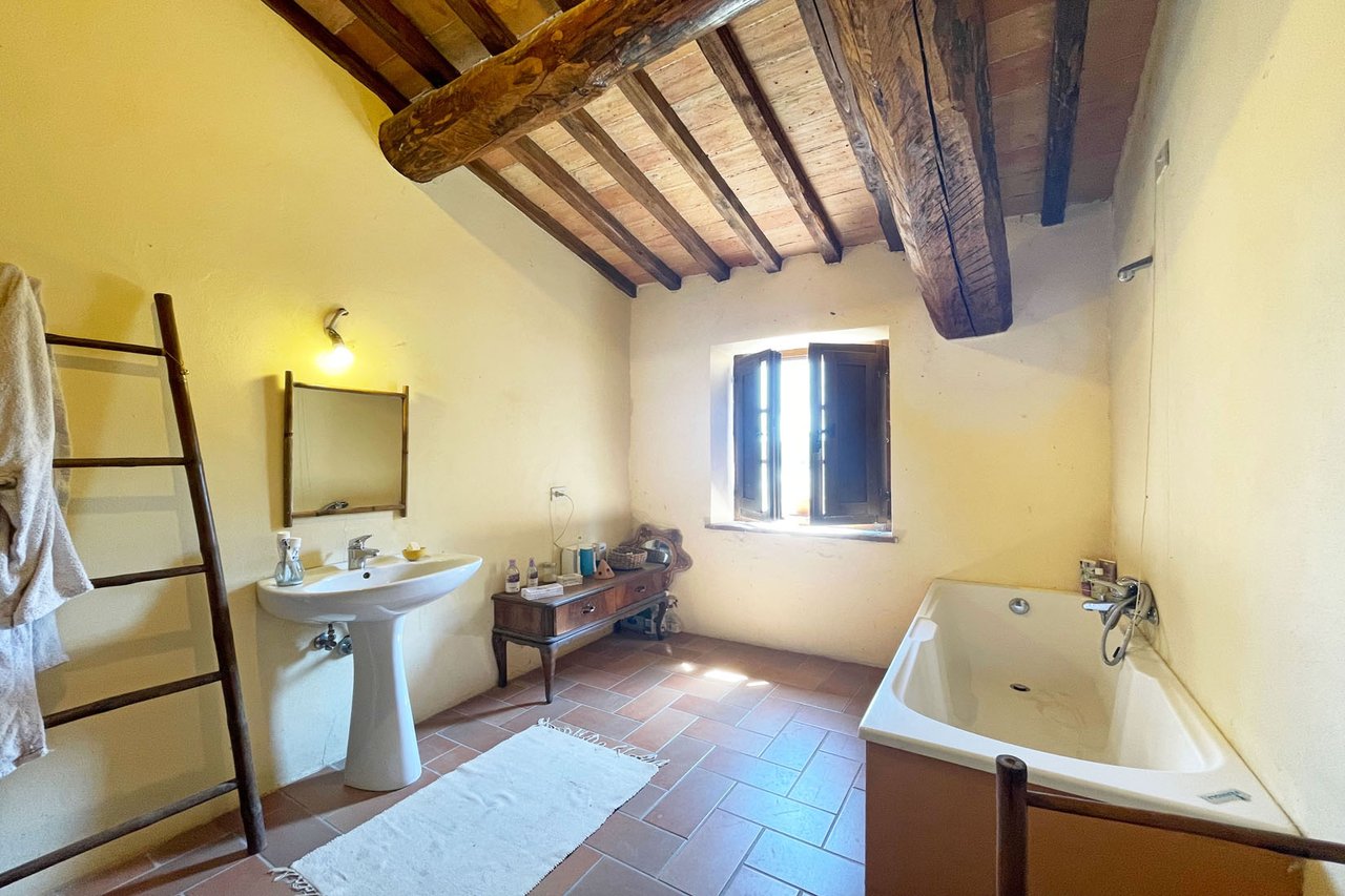 CASALE SANDRA