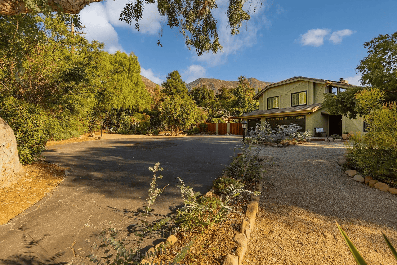 1270 Foothill Road