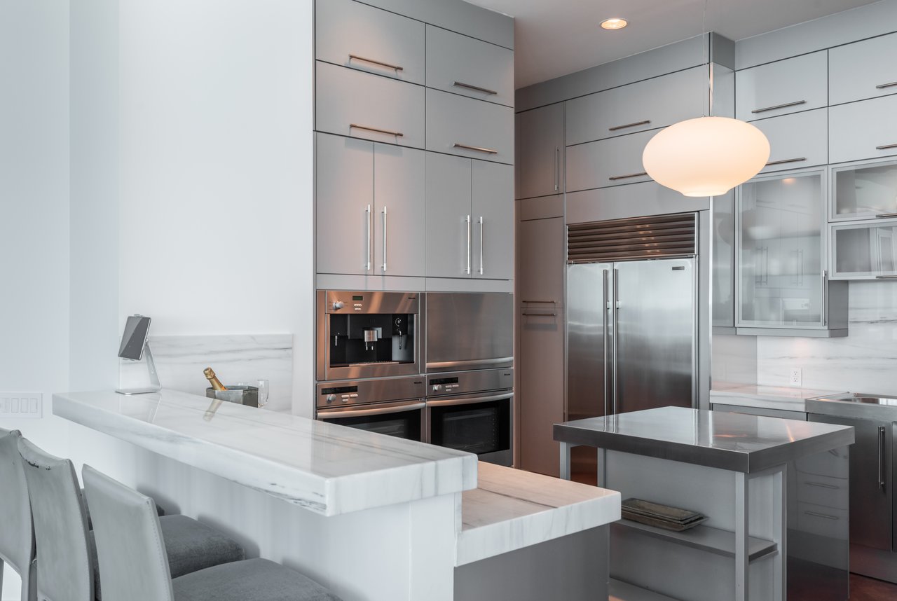 5959 Collins Ave Unit: PH2007, Miami Beach, FL 33140