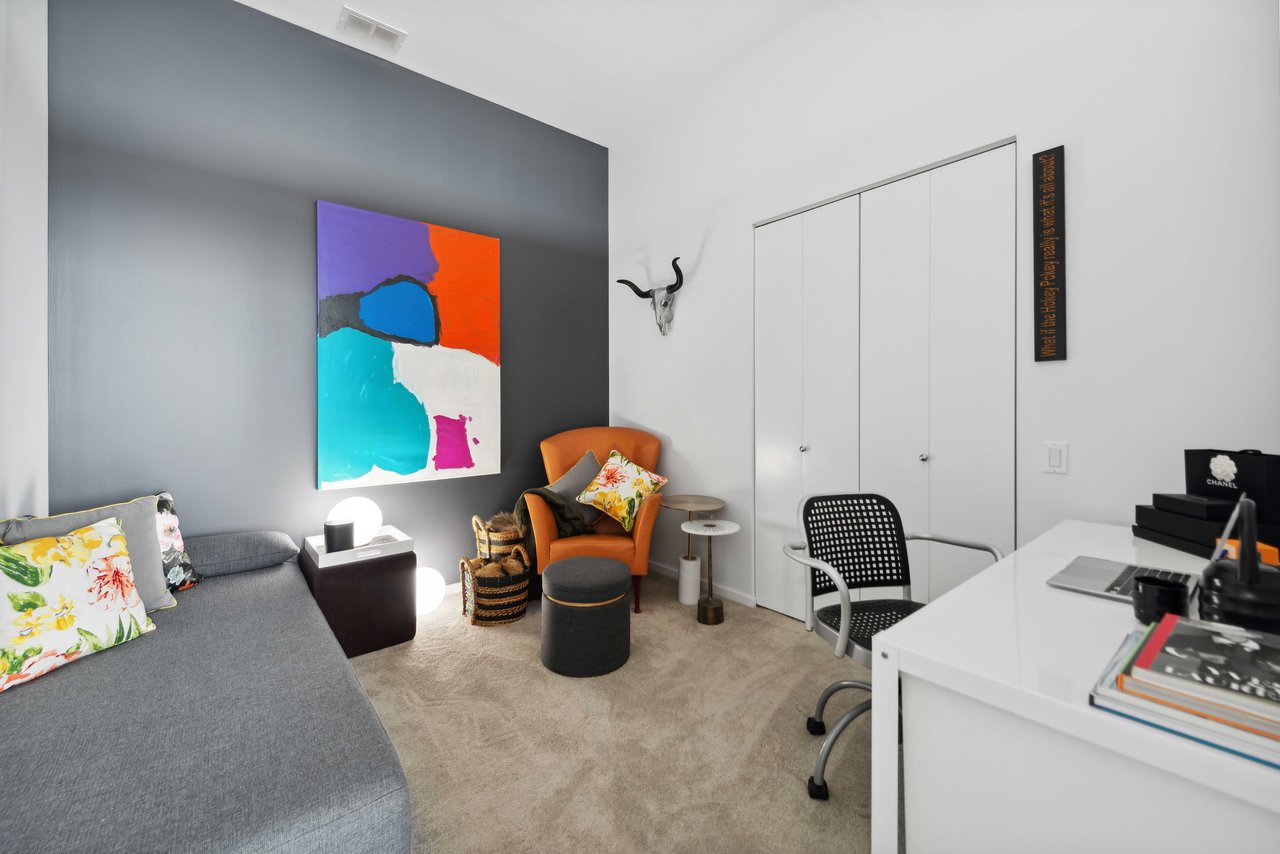 500 W Superior Street Unit: #2201