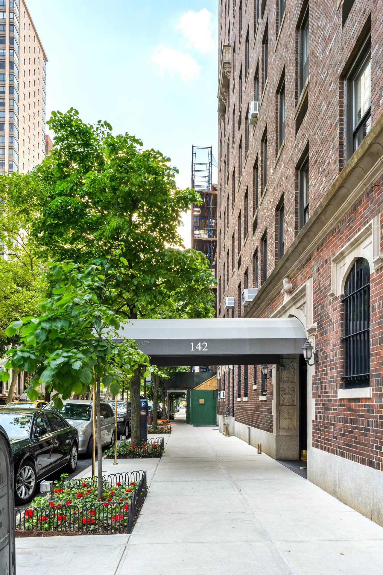 142 E 71st St, #11A