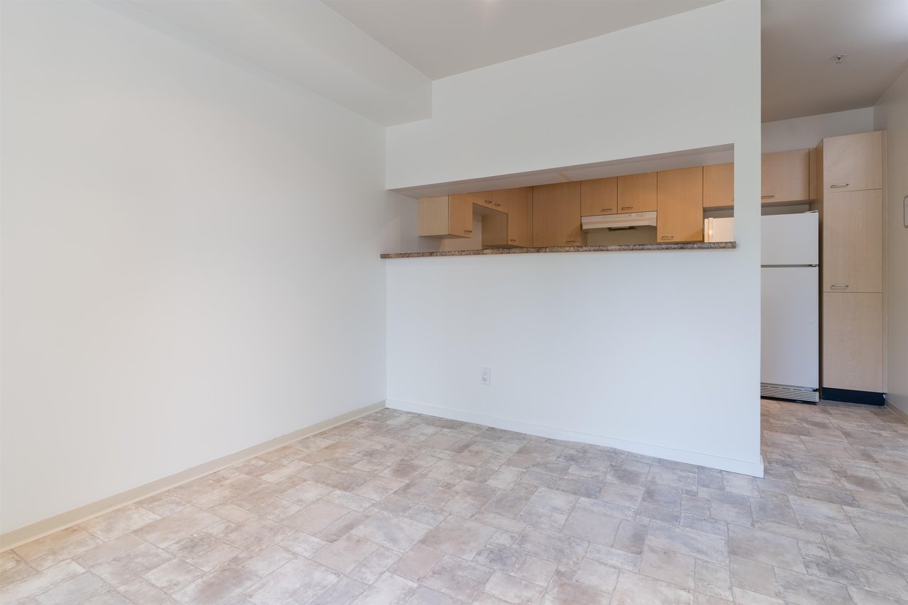 7-9977 138 St