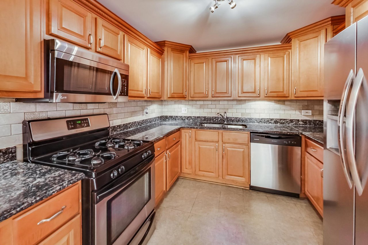 6333 N Milwaukee Ave Unit 1G