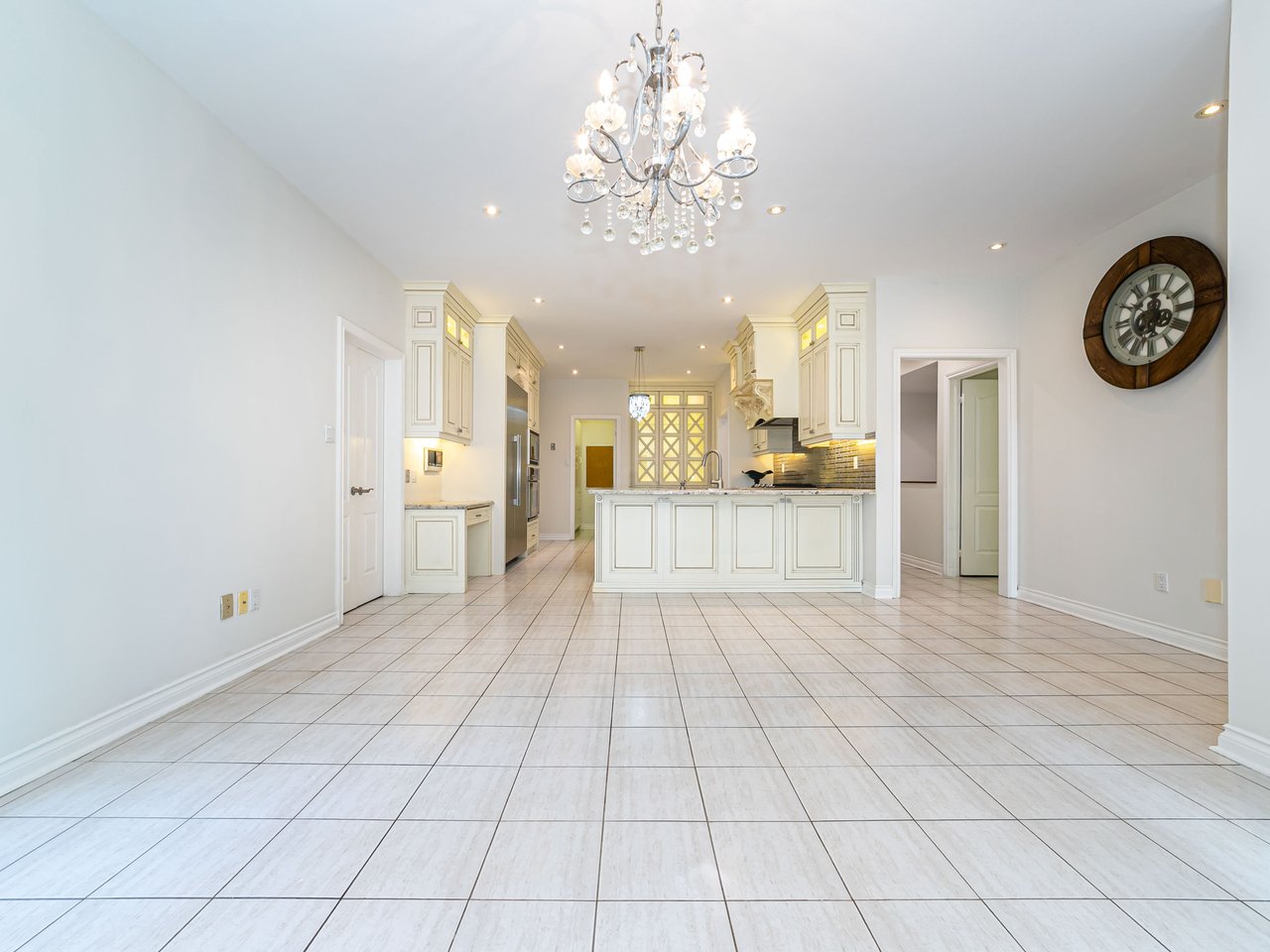 10 Edmund Crescent