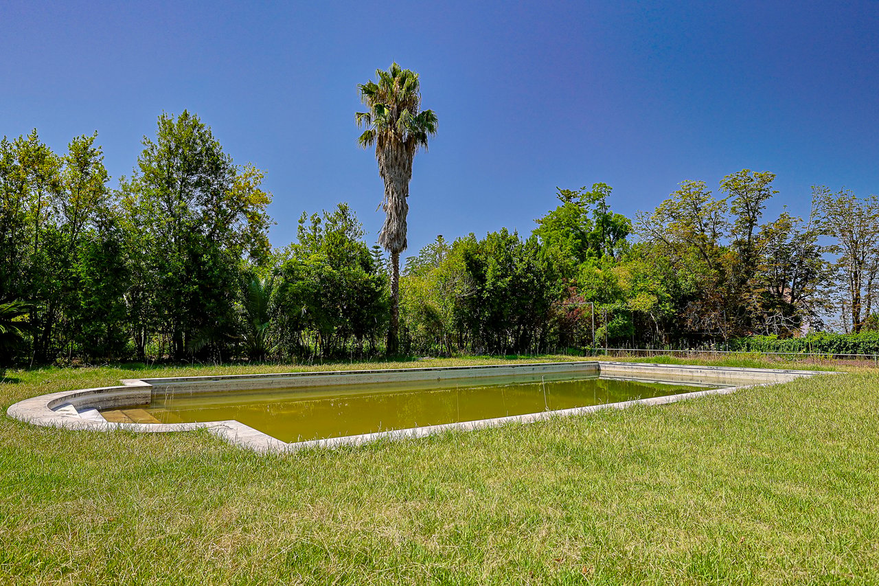 Magnificent 17th-Century Palace with  76,400 m² Estate Near Coimbra