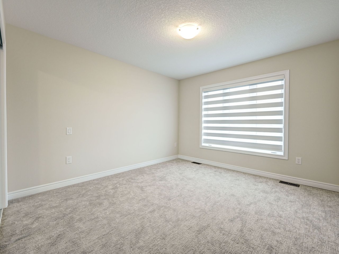 10 Birmingham Drive Unit: 9