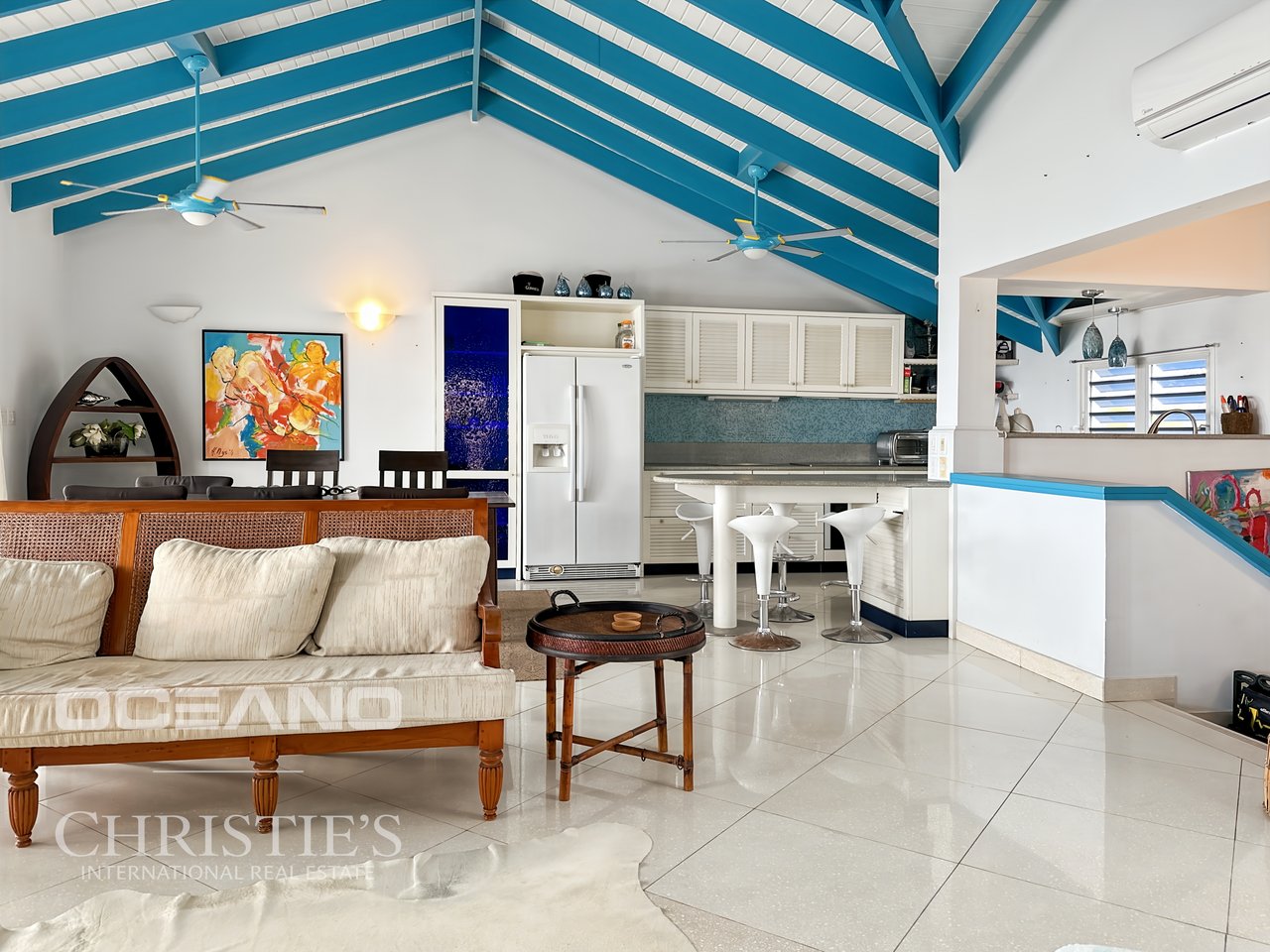 SEA VIEW - PELICAN KEY- 2BR HOME WITH THE BEACH AT YOUR FRONTSTEPS!