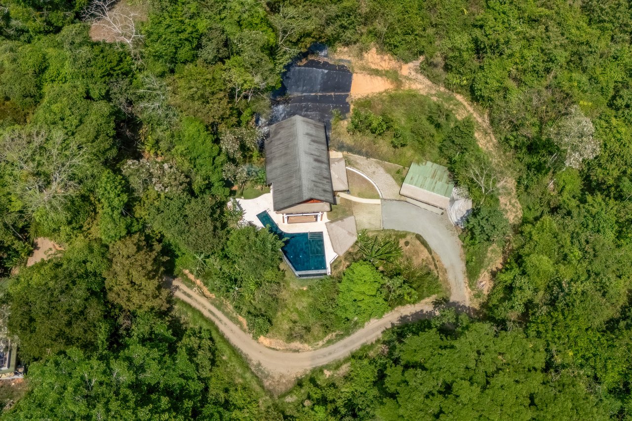 1.25 ACRES – 4 Bedroom Luxury Ocean View Home In Gated Community With Amazing Pool, Yoga Deck, Easy Access! Owner Financing Available!!