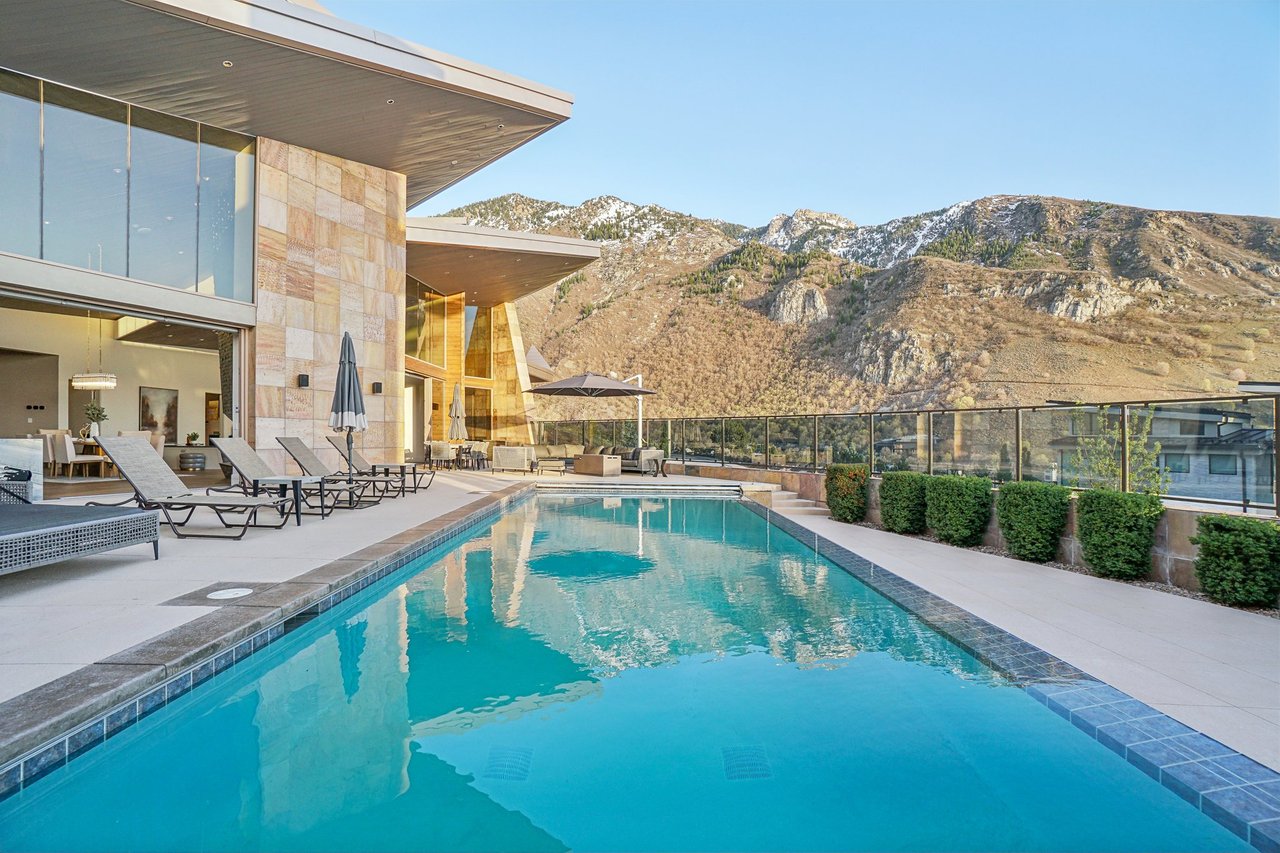 4141 E Canyon Estate Dr