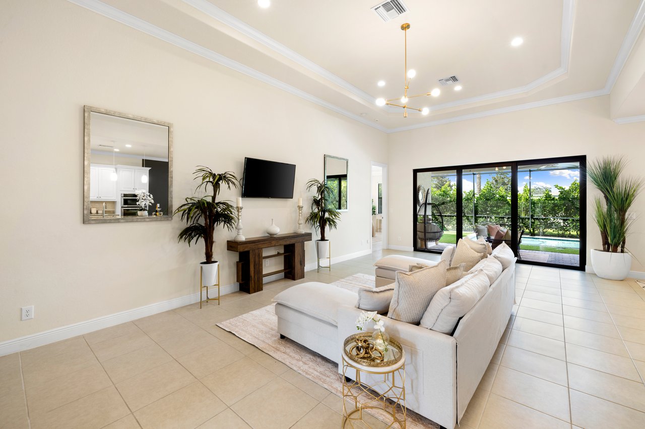 10137 Florence CIR, NAPLES