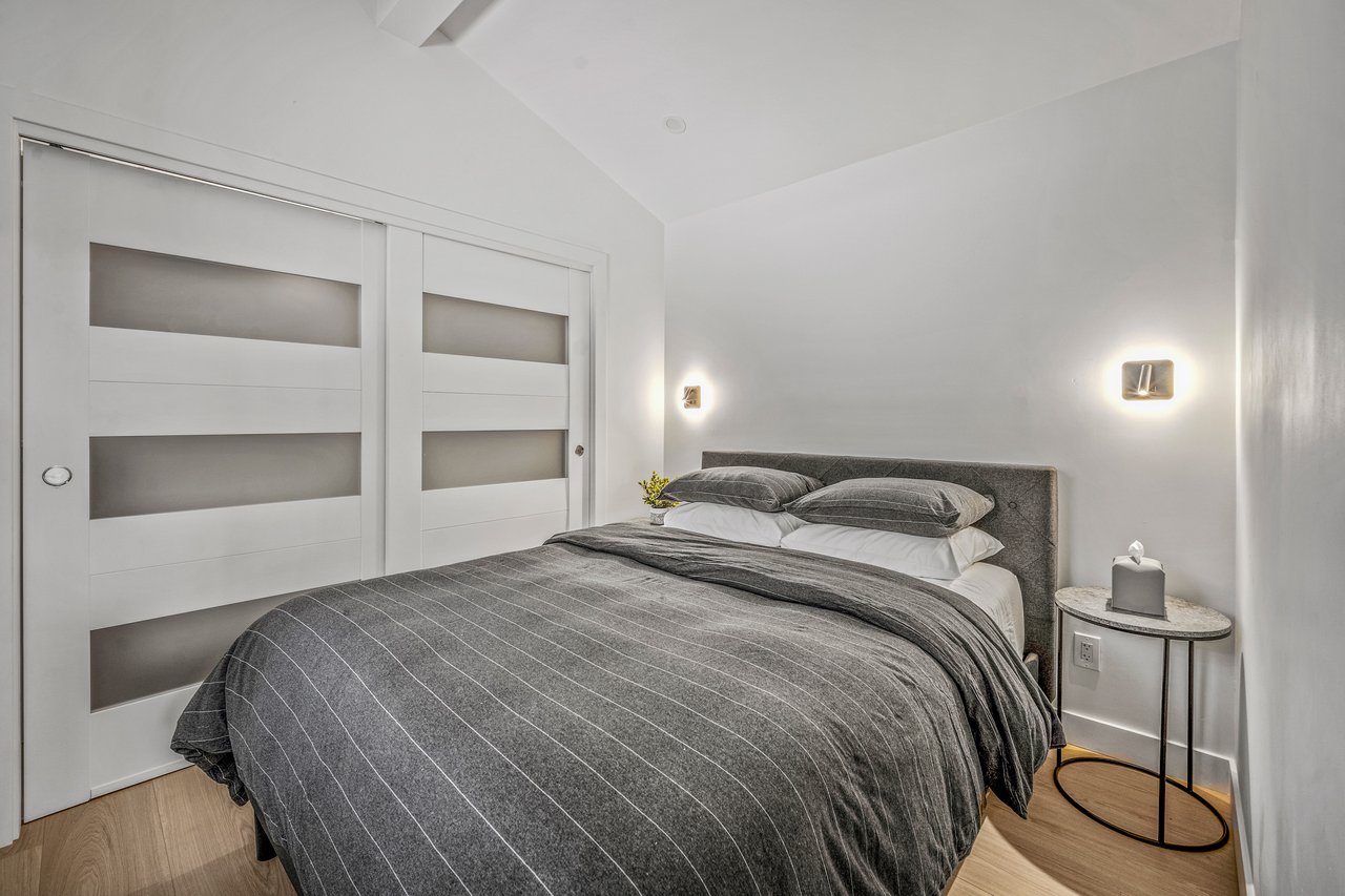The Gosling - Downtown Carmel Getaway