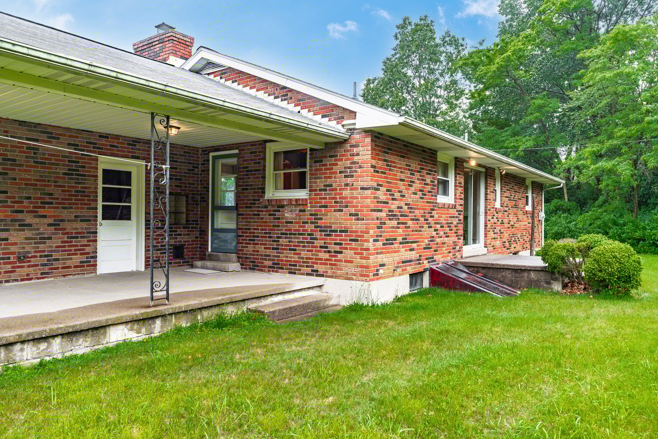 2186 Polk Valley Road