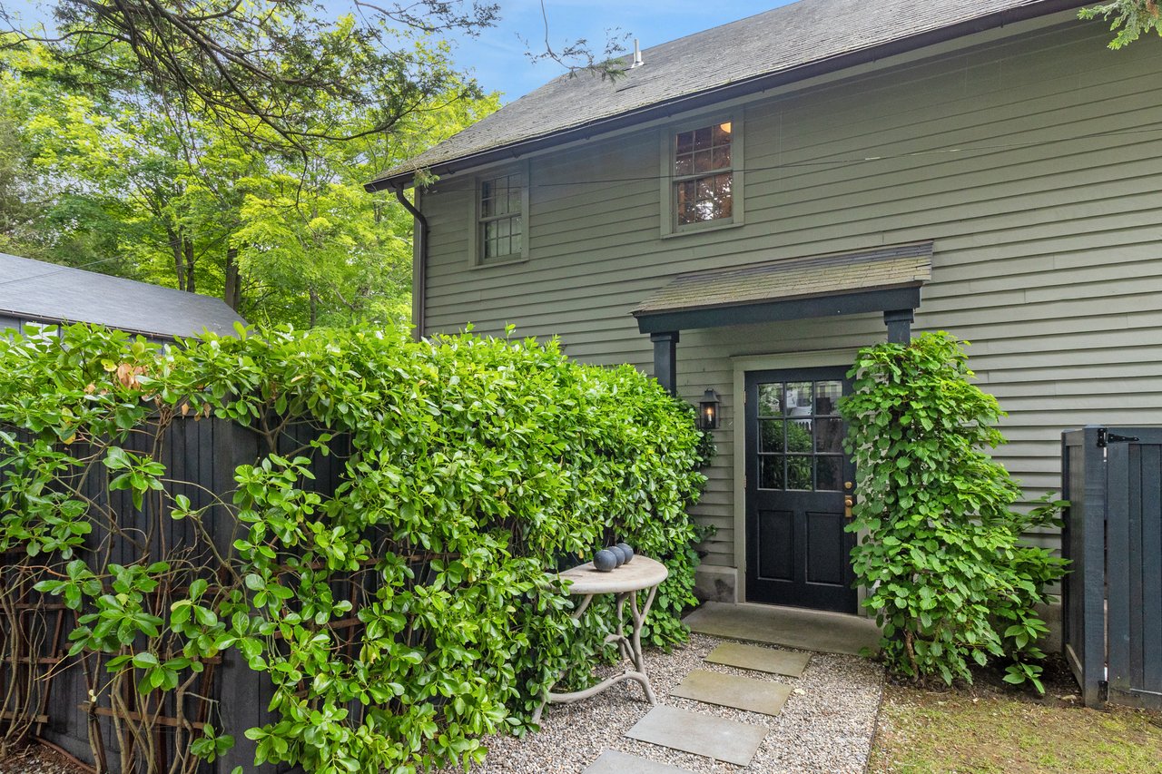 259 Westchester Avenue