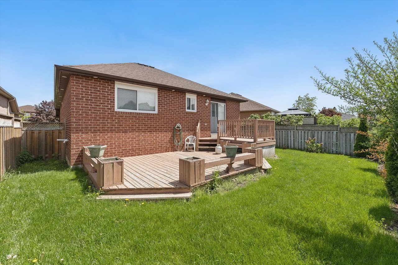 65 Summerfield Crescent