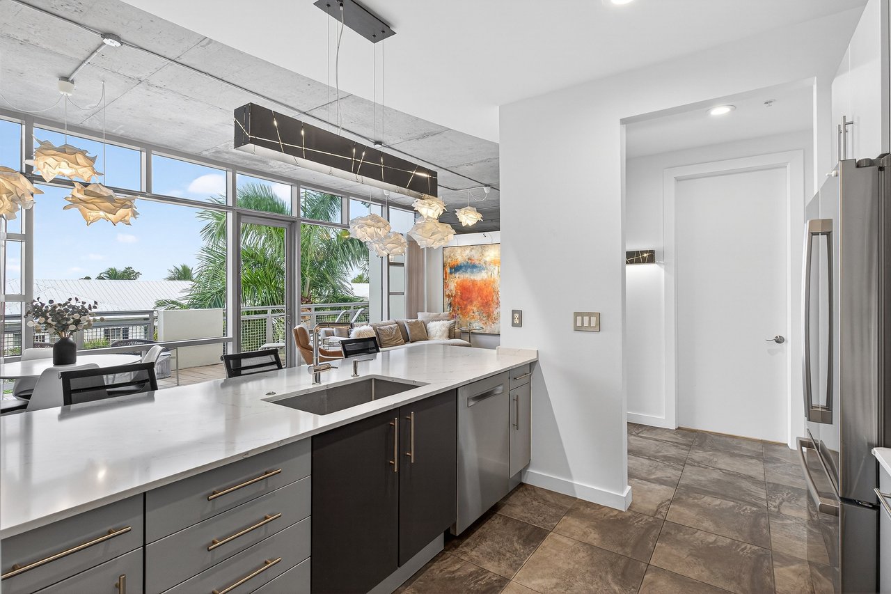 365 SE 6th Avenue 404